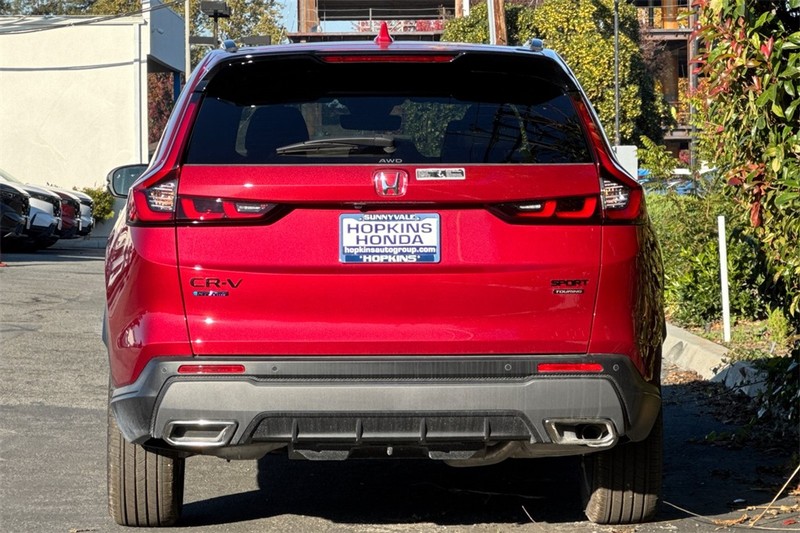 Honda CR-V Hybrid Vehicle Full-screen Gallery Image 05