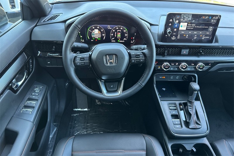 Honda CR-V Hybrid Vehicle Full-screen Gallery Image 11