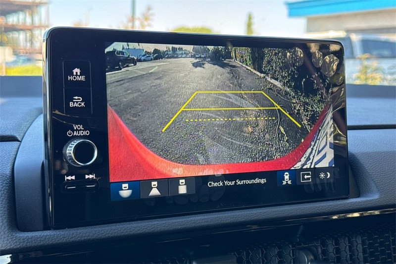 Honda CR-V Hybrid Vehicle Full-screen Gallery Image 17