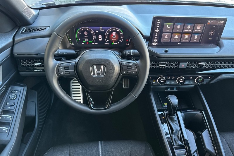 Honda Accord Hybrid Vehicle Full-screen Gallery Image 13