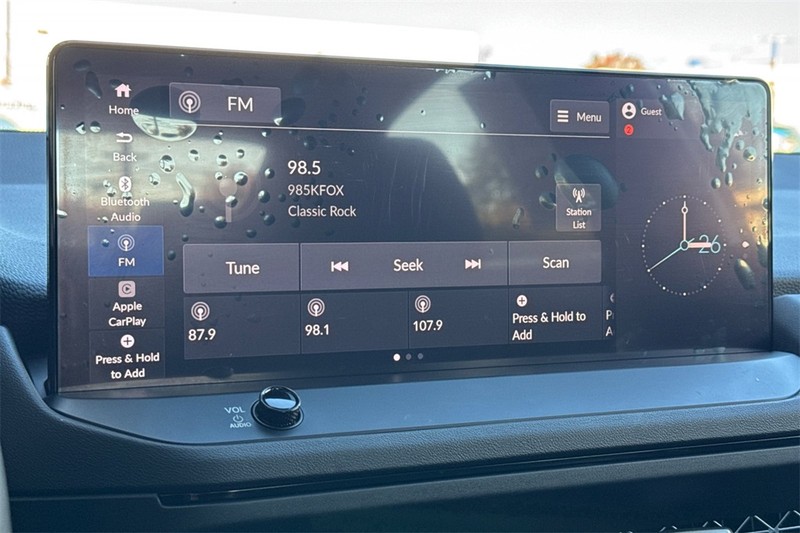 Honda Accord Hybrid Vehicle Full-screen Gallery Image 16