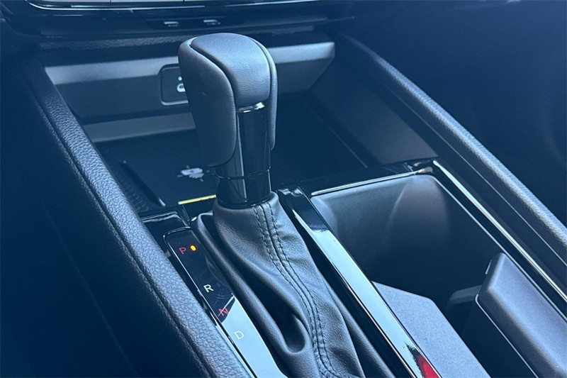 Honda Accord Hybrid Vehicle Full-screen Gallery Image 19