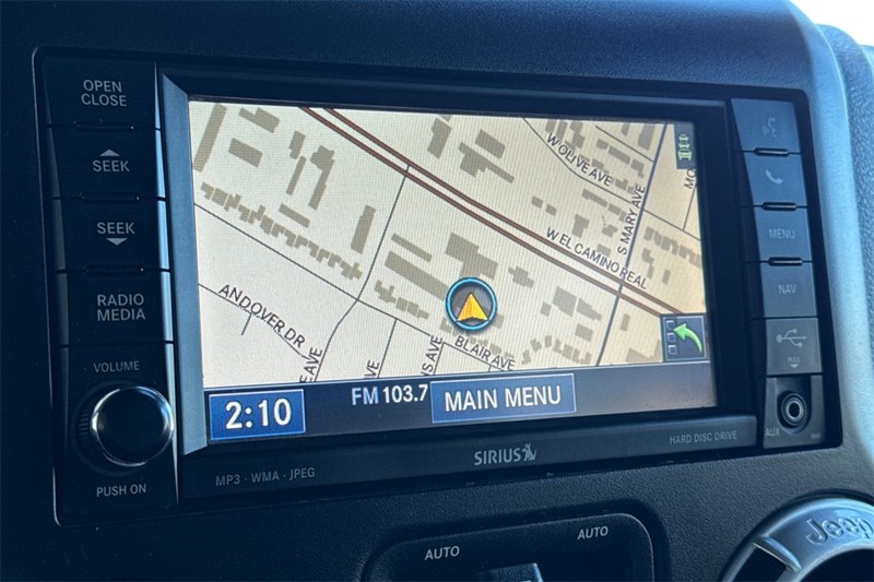 Jeep Wrangler Unlimited Vehicle Full-screen Gallery Image 18