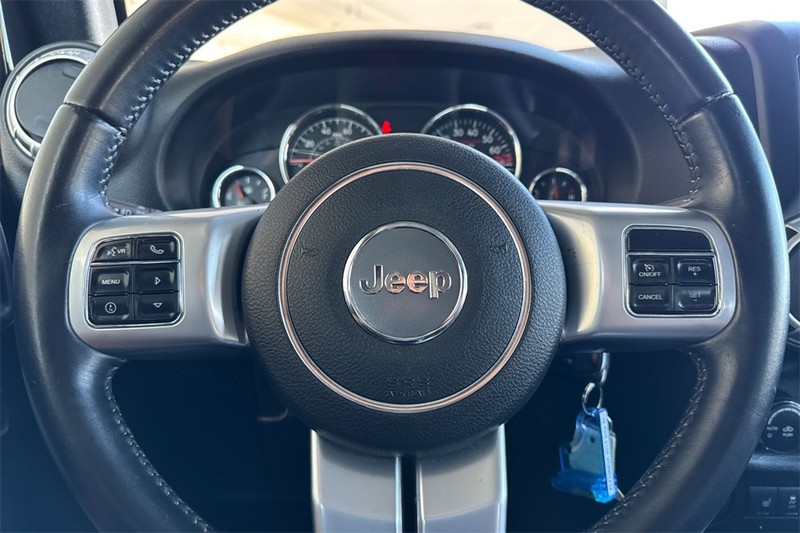 Jeep Wrangler Unlimited Vehicle Full-screen Gallery Image 21