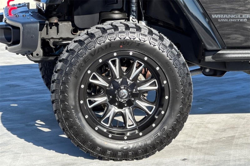 Jeep Wrangler Unlimited Vehicle Full-screen Gallery Image 24