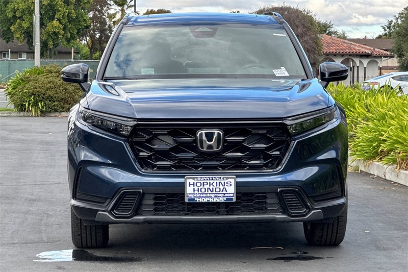 Honda CR-V Hybrid Vehicle Full-screen Gallery Image 02