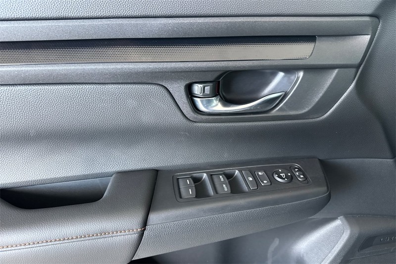 Honda CR-V Hybrid Vehicle Full-screen Gallery Image 08