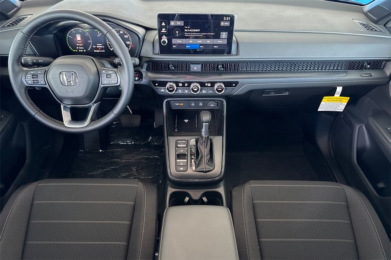 Honda CR-V Hybrid Vehicle Full-screen Gallery Image 10