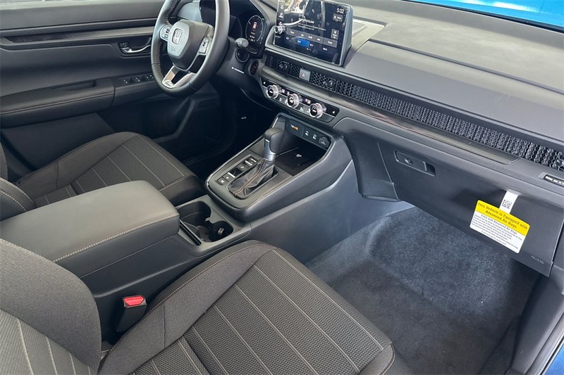 Honda CR-V Hybrid Vehicle Full-screen Gallery Image 13