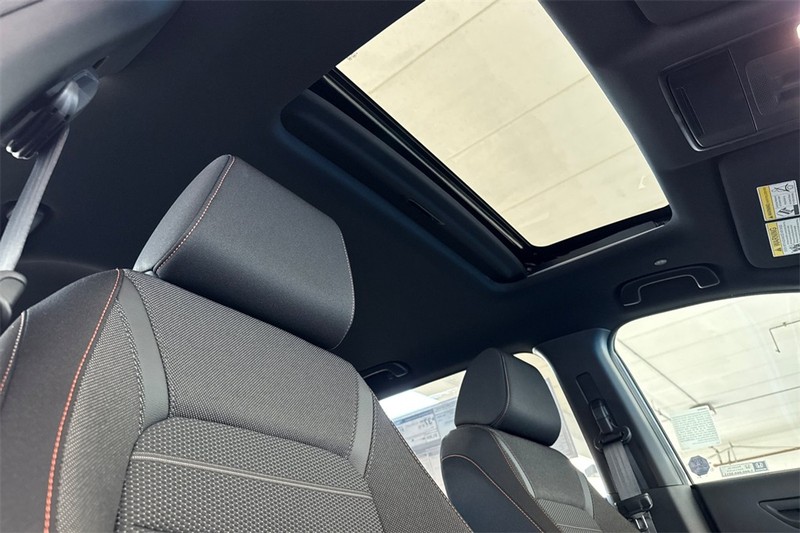 Honda CR-V Hybrid Vehicle Full-screen Gallery Image 21