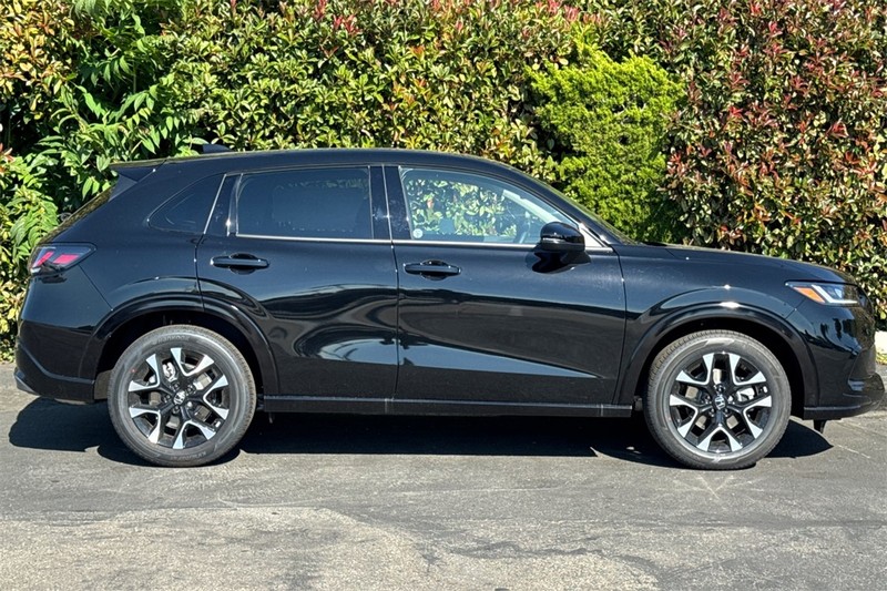 Honda HR-V Vehicle Full-screen Gallery Image 03