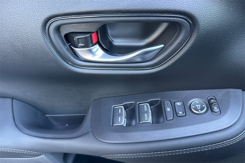 Honda HR-V Vehicle Full-screen Gallery Image 08