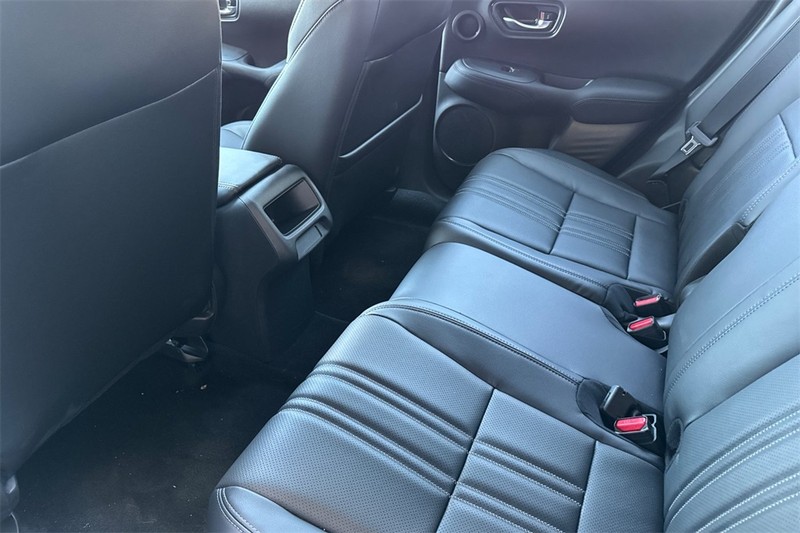 Honda HR-V Vehicle Full-screen Gallery Image 09