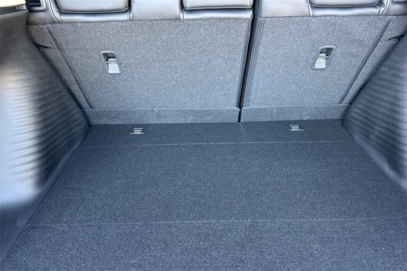 Honda HR-V Vehicle Full-screen Gallery Image 12