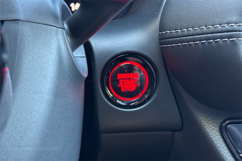 Honda HR-V Vehicle Full-screen Gallery Image 19