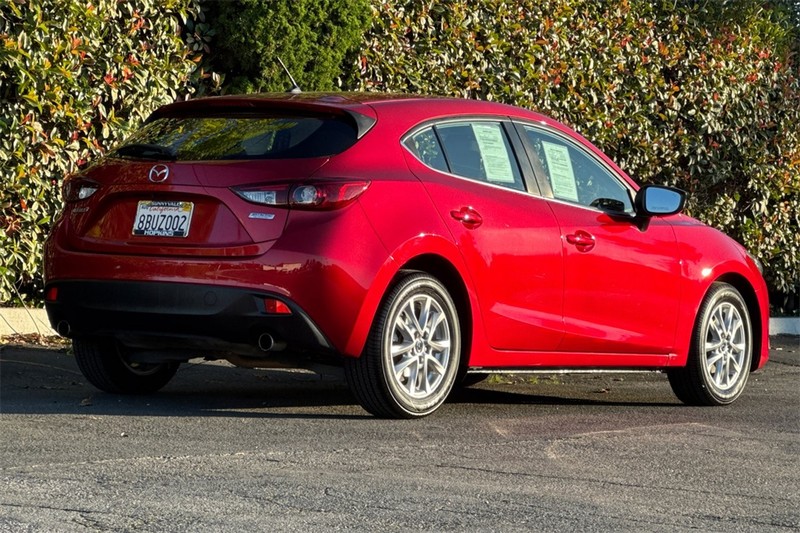 Mazda Mazda3 Hatchback Vehicle Full-screen Gallery Image 03