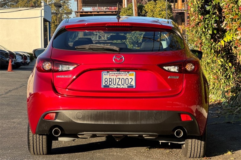 Mazda Mazda3 Hatchback Vehicle Full-screen Gallery Image 04