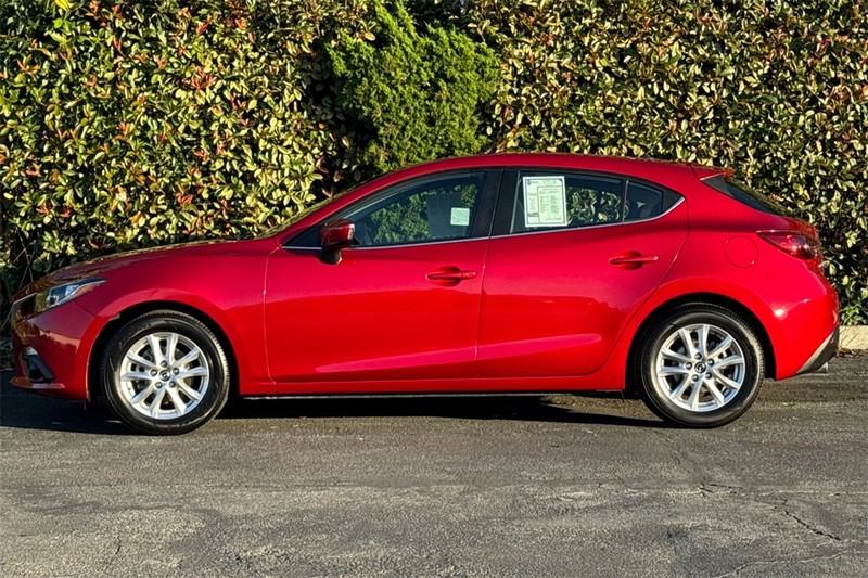 Mazda Mazda3 Hatchback Vehicle Full-screen Gallery Image 06