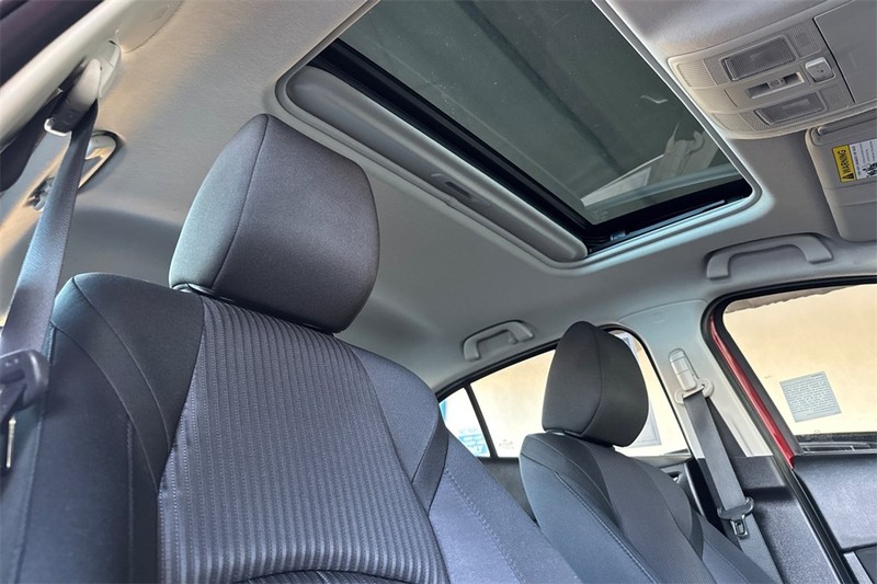 Mazda Mazda3 Hatchback Vehicle Full-screen Gallery Image 16