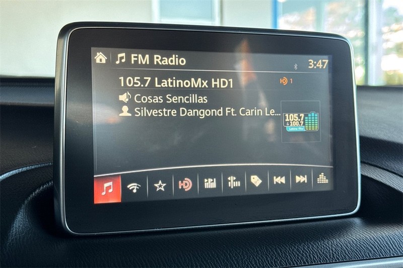 Mazda Mazda3 Hatchback Vehicle Full-screen Gallery Image 17