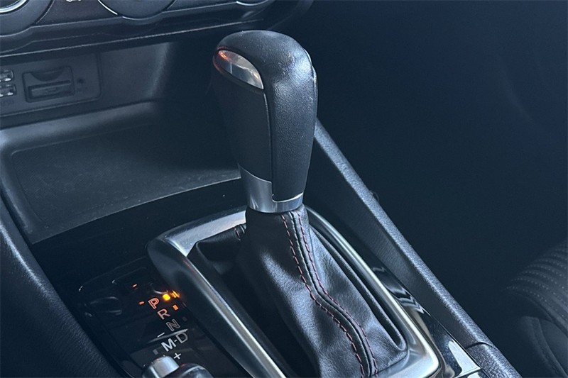 Mazda Mazda3 Hatchback Vehicle Full-screen Gallery Image 20