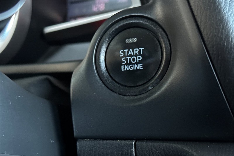 Mazda Mazda3 Hatchback Vehicle Full-screen Gallery Image 21