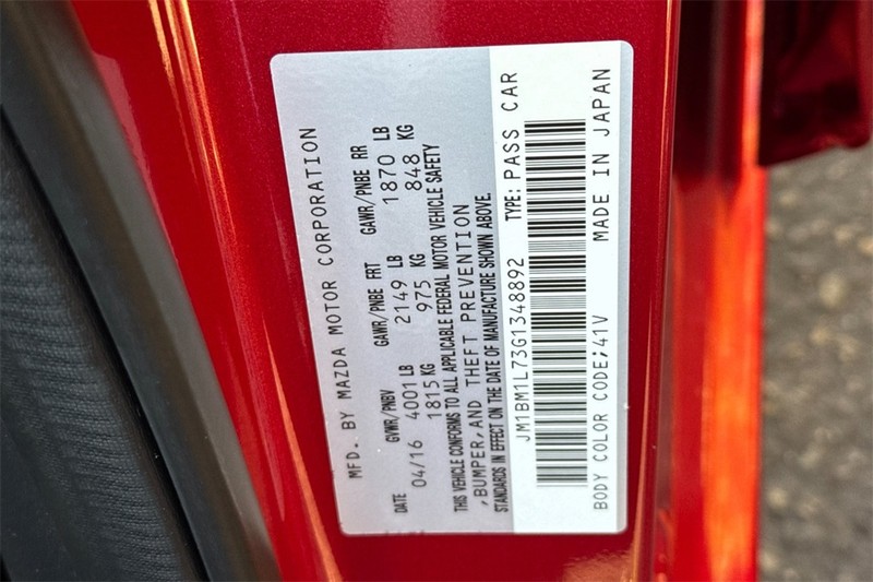 Mazda Mazda3 Hatchback Vehicle Full-screen Gallery Image 27