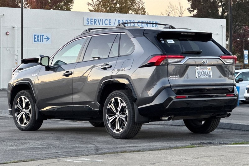 Toyota RAV4 Prime Vehicle Full-screen Gallery Image 05