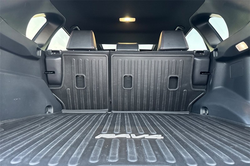 Toyota RAV4 Prime Vehicle Full-screen Gallery Image 13