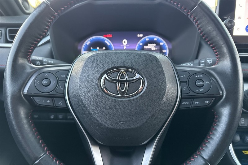 Toyota RAV4 Prime Vehicle Full-screen Gallery Image 21