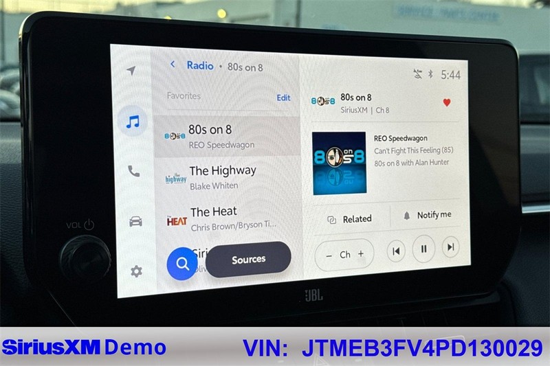 Toyota RAV4 Prime Vehicle Full-screen Gallery Image 26