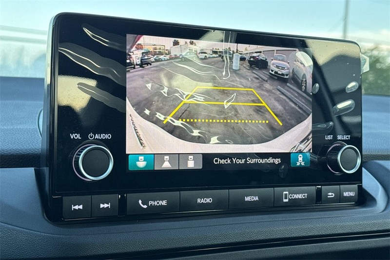 Honda Accord Sedan Vehicle Full-screen Gallery Image 17