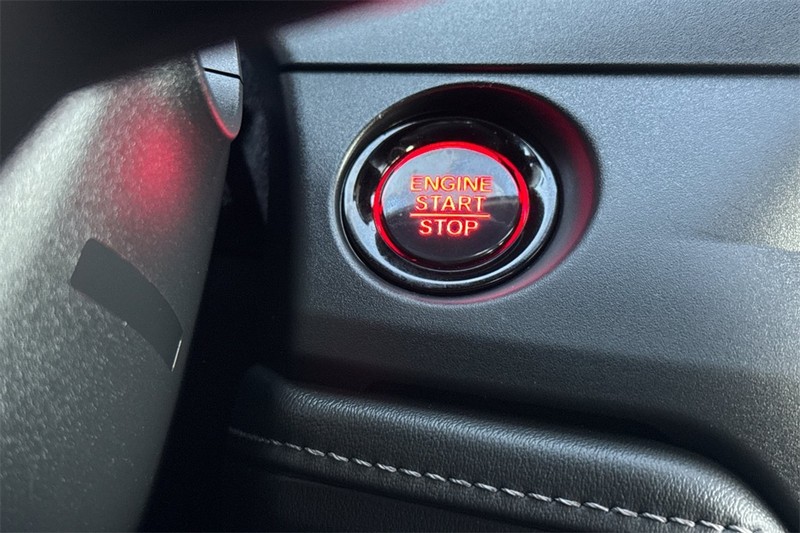 Honda Accord Sedan Vehicle Full-screen Gallery Image 20