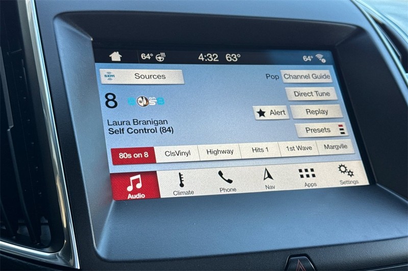 Ford Edge Vehicle Full-screen Gallery Image 17