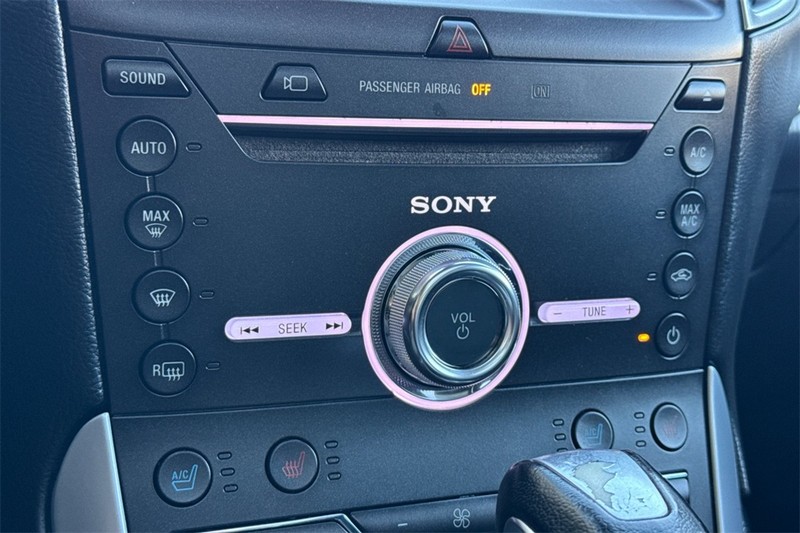 Ford Edge Vehicle Full-screen Gallery Image 20