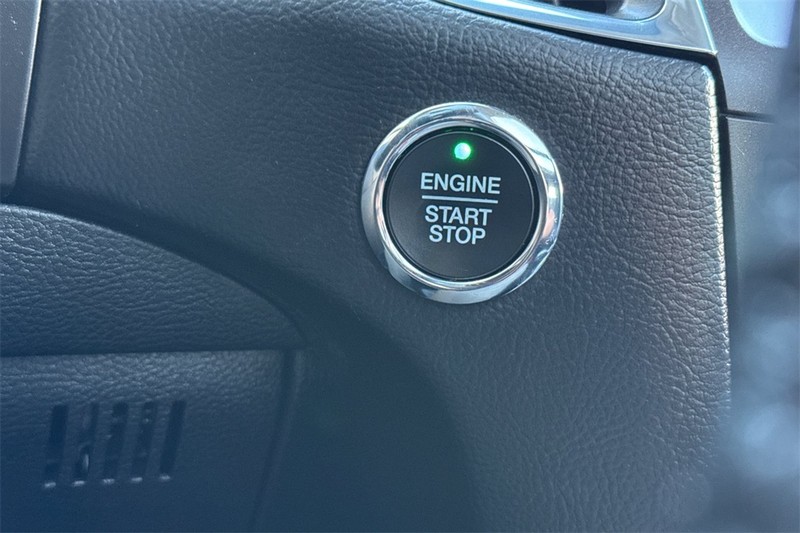 Ford Edge Vehicle Full-screen Gallery Image 22