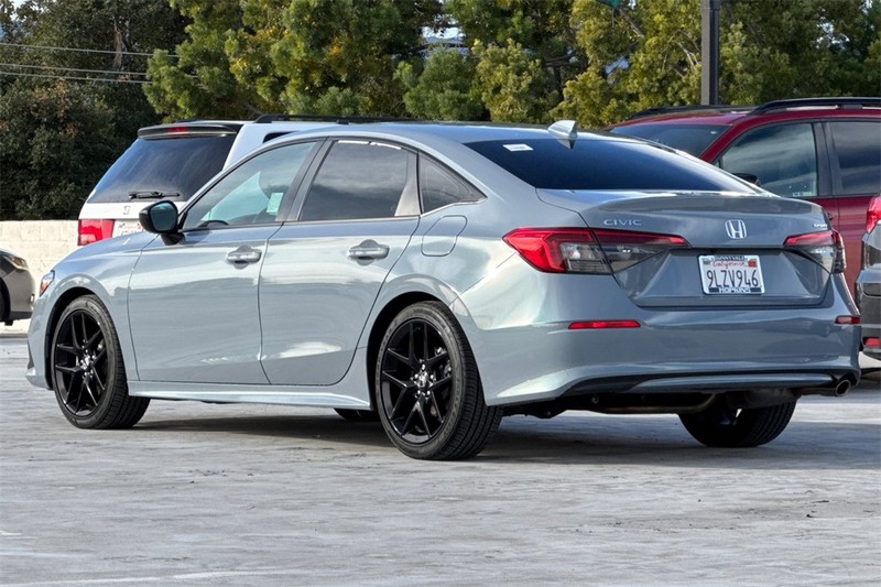 Honda Civic Sedan Vehicle Full-screen Gallery Image 05