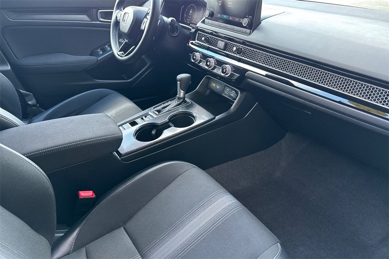 Honda Civic Sedan Vehicle Full-screen Gallery Image 14