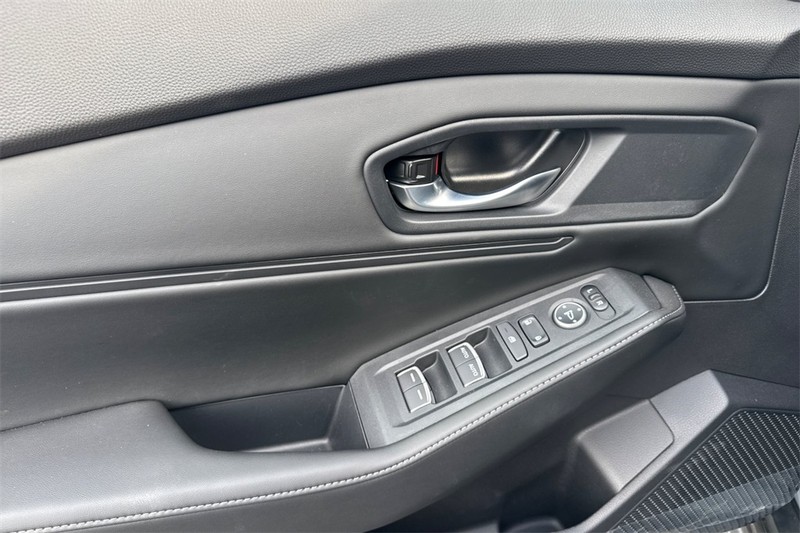 Honda Accord Hybrid Vehicle Full-screen Gallery Image 10