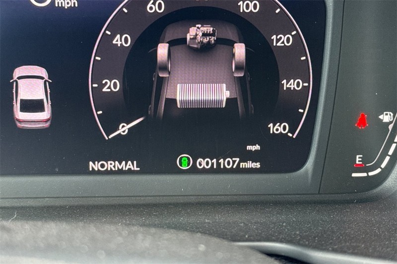 Honda Accord Hybrid Vehicle Full-screen Gallery Image 23