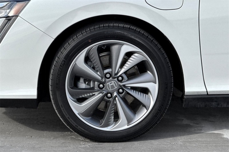 Honda Clarity Plug-In Hybrid Vehicle Full-screen Gallery Image 25