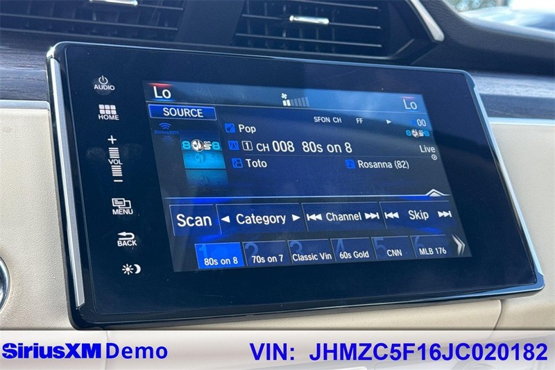 Honda Clarity Plug-In Hybrid Vehicle Full-screen Gallery Image 27