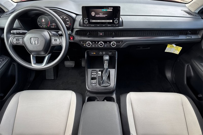 Honda CR-V Vehicle Full-screen Gallery Image 12