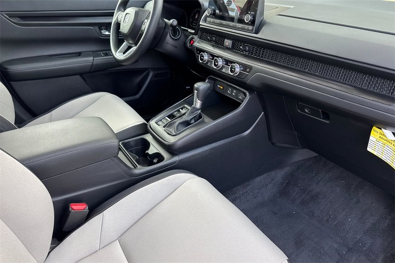 Honda CR-V Vehicle Full-screen Gallery Image 15