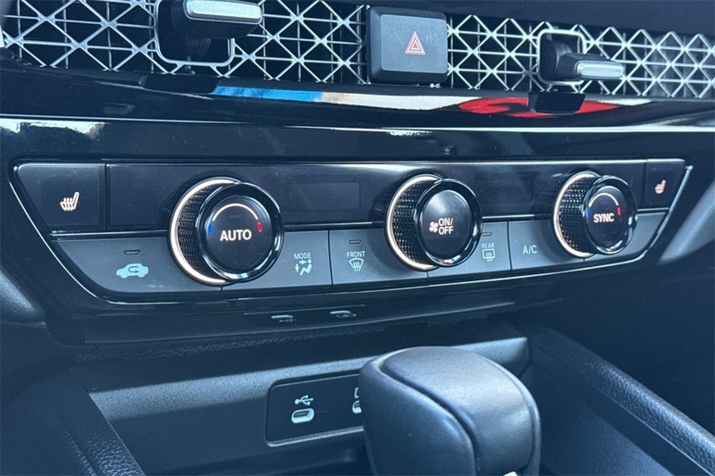 Honda Accord Hybrid Vehicle Full-screen Gallery Image 18