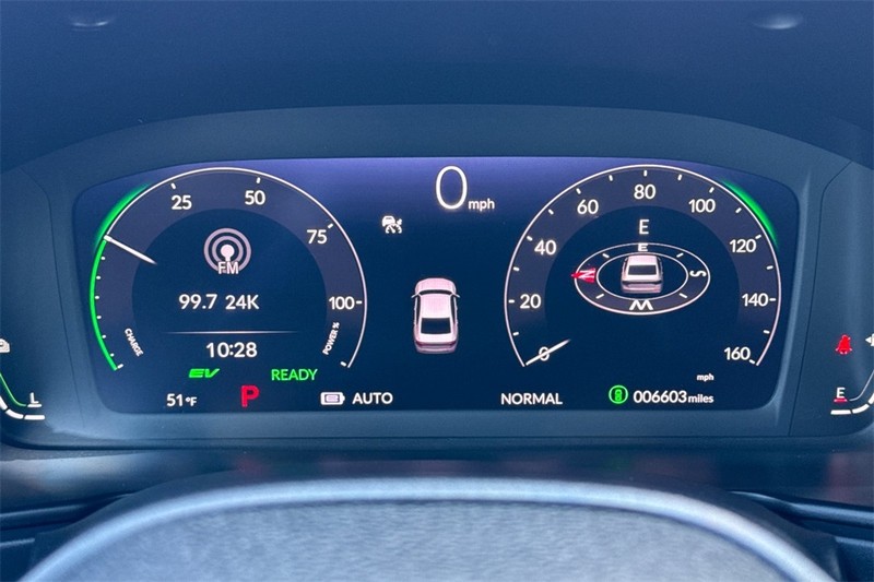 Honda Accord Hybrid Vehicle Full-screen Gallery Image 22