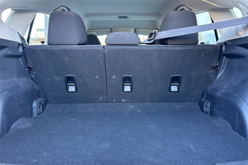 Subaru Impreza Vehicle Full-screen Gallery Image 14