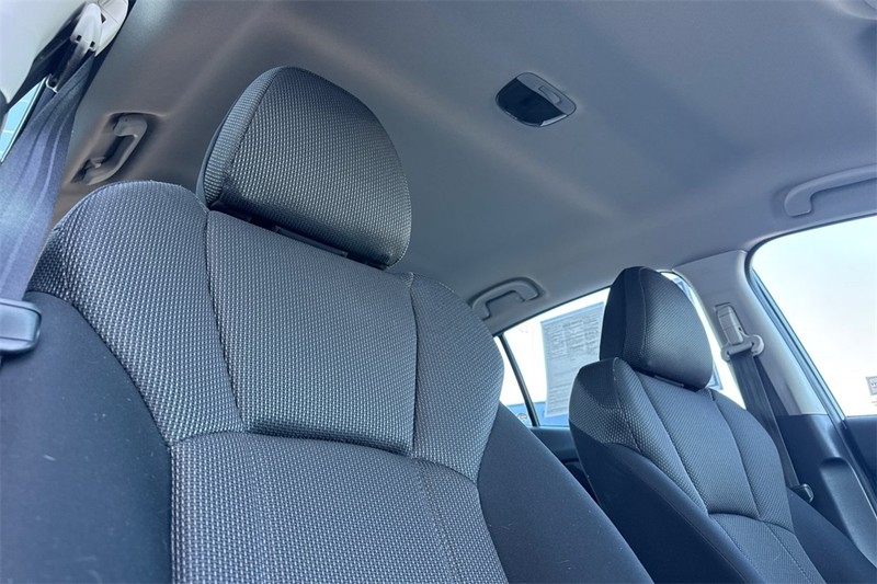 Subaru Impreza Vehicle Full-screen Gallery Image 16