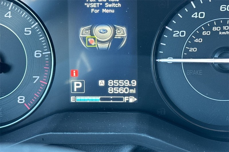 Subaru Impreza Vehicle Full-screen Gallery Image 23