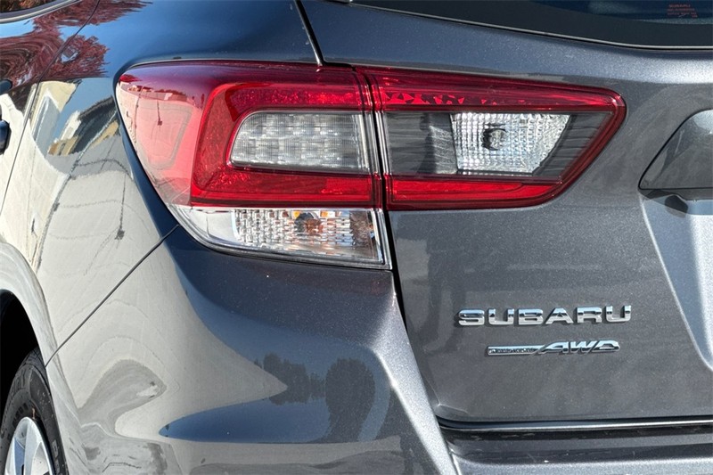 Subaru Impreza Vehicle Full-screen Gallery Image 25